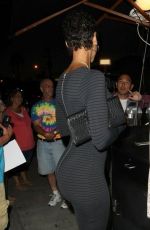 NICOLE MURPHY in Tight Dress ar Craig