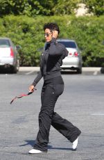 NICOLE MURPHY Leaves Bristol Farms Grocery in West Hollywood 05/02/2016
