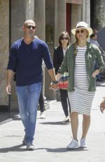 Pregnant BAR REFAELI Out and About in Barcelona 05/26/2016