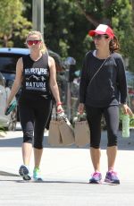 RESSE WITHERSPOON Heding to a Gym in Brentwood 05/22/2016