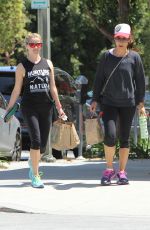 RESSE WITHERSPOON Heding to a Gym in Brentwood 05/22/2016