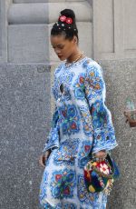 RIHANNA Shopping at MAC in New York 05/29/2016