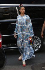 RIHANNA Shopping at MAC in New York 05/29/2016