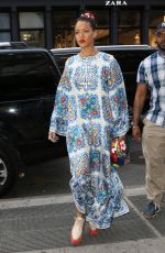 RIHANNA Shopping at MAC in New York 05/29/2016