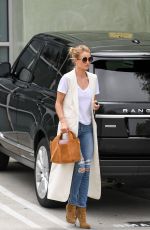 ROSIE HUNTINGTON-WHITELEY Arrives at a Studio in Los Angeles 05/04/2016