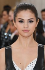 SELENA GOMEZ at Costume Institute Gala 2016 in New York 05/02/2016