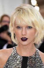 TAYLOR SWIFT at Costume Institute Gala 2016 in New York 05/02/2016