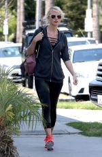 TAYLOR SWIFT Leaves a Gym in West Hollywood 05/24/2016