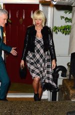 TAYLOR SWIFT Leaves Anna Wintour