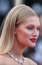 TONI GARRN at 