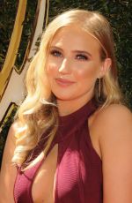 VERONICA DUNNE at 2016 Daytime Emmy Awards in Los Angeles 05/01/2016