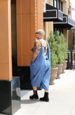 AMBER ROSE at Cheesecake Factory in Canoga Park 06/10/2016