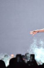 CARRIE UNDERWOOD Performs at 2016 CMT Music Awards in Nashville 06/08/2016