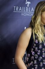 CHLOE MORETZ at Logo