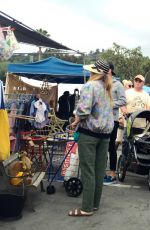 DREW BARRYMORE Shopping at Rose Bowl Flea Market in Pasadena 06/12/2016