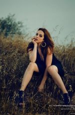 ELIZABETH GILLIES in Bello Mag #126, June 2016