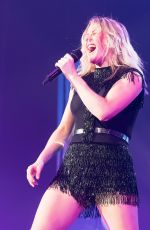 ELLIE GOULDING Performs at a Concert in Orlando 06/04/2016