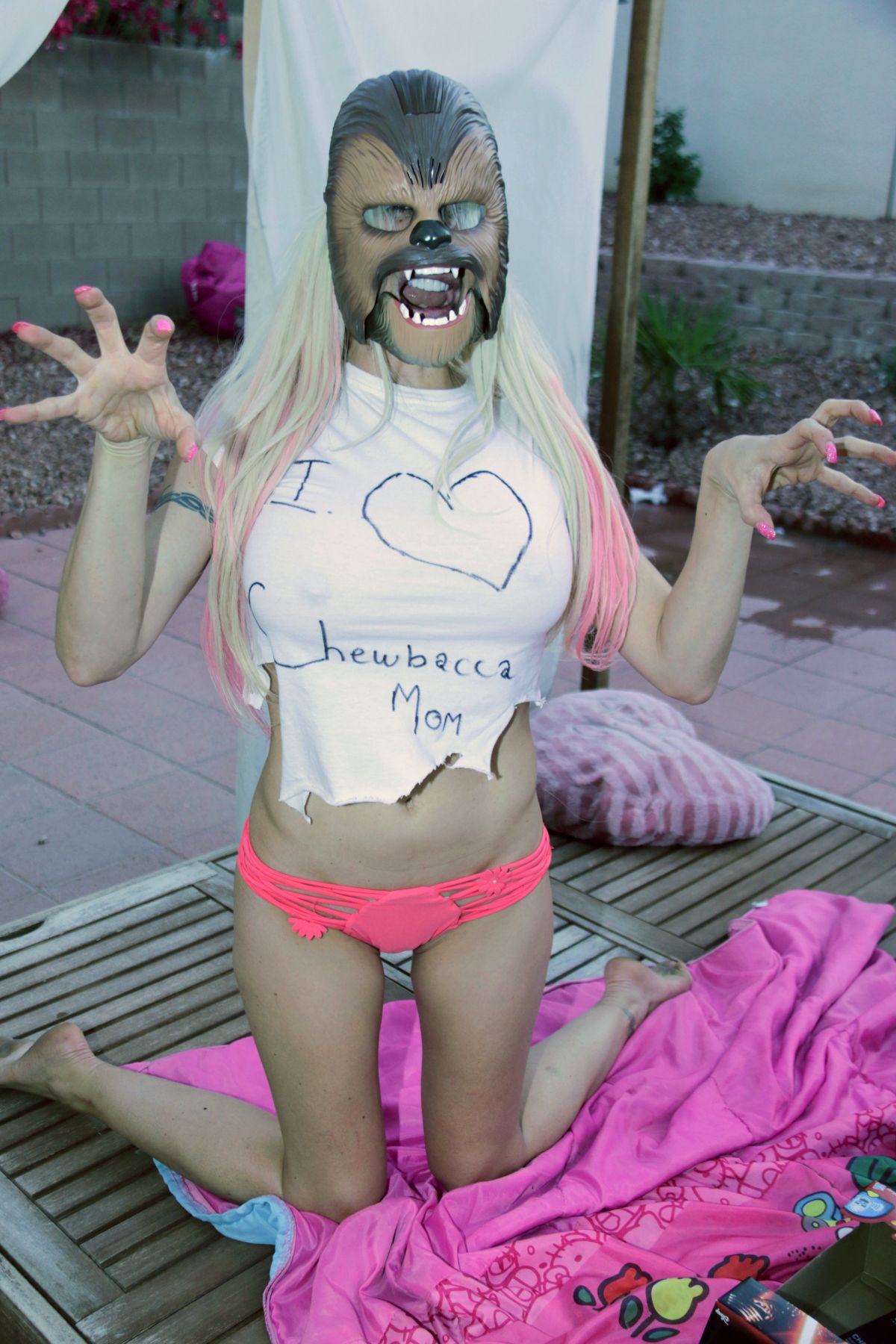 FRENCHY MORGAN Posing with a Chewbacca Mask in Los Angeles 06/07/2016 FRENCHY MORGAN Posing with a Chewbacca Mask in Los Angeles 06/07/2016