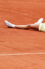 GARBINE MUGURUZA Wins Ladies Final Match at 2016 Roland Garros in Paris 06/04/2016