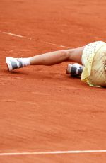 GARBINE MUGURUZA Wins Ladies Final Match at 2016 Roland Garros in Paris 06/04/2016