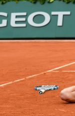 GARBINE MUGURUZA Wins Ladies Final Match at 2016 Roland Garros in Paris 06/04/2016