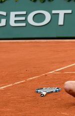 GARBINE MUGURUZA Wins Ladies Final Match at 2016 Roland Garros in Paris 06/04/2016