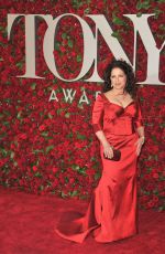 GLORIA ESTEFAN at 70th Annual Tony Awards in New York 06/12/2016