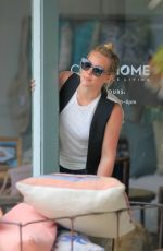 HILARY DUFF Shoping in Brentwood 06/01/2016