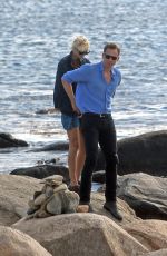 TAYLOR SWIFT and Tom Hiddleston at the Beach in Rhode Island 06/14/2016