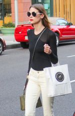 JAIME KING Leaves a Nail Salon in Beverly Hills 06/25/2016