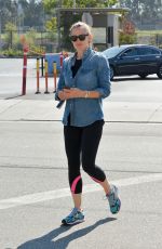 JENNIFER GARNER Arrives at a Gym in Brentwood 06/20/2016