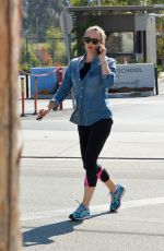 JENNIFER GARNER Arrives at a Gym in Brentwood 06/20/2016