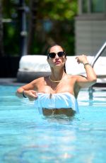 JENNIFER NICOLE LEE in Bikini in South Beach 06/04/2016
