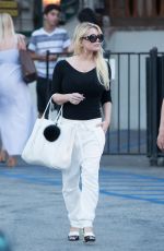 JESSICA SIMPSON Out and About in Los Angeles 06/08/2016