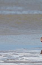 JULIA ROBERTS on the Beach in Hawaii 06/12/2016