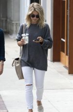 JULIANNE HOUGH Picking up Iced Drinks on Melrose Place in West Hollywood 09/19/2016