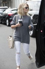 JULIANNE HOUGH Picking up Iced Drinks on Melrose Place in West Hollywood 09/19/2016