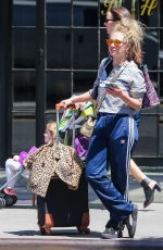 JUNO TEMPLA Catheces at a Cab in New York 06/13/2016