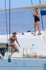 KATE HUDSON, GOLDIE HAWN and AMY SCHUMER at a Yacht in Hawaii 05/29/2016