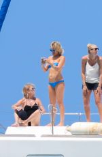 KATE HUDSON, GOLDIE HAWN and AMY SCHUMER at a Yacht in Hawaii 05/29/2016