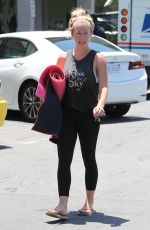 KENDRA WILKINSON Leaves a Yoga Class in Los Angeles 06/22/2016