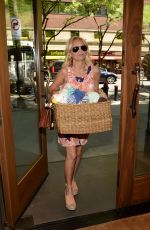 KRISTIN CHENOWETH Shopping in New York 06/22/2016