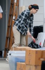 MARCIA CROSS Cleans Her House in Santa Monica 06/02/2016