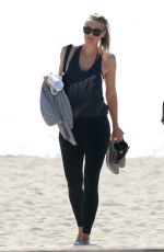 MARIA SHARAPOVA Plays Beach Tennis in Los Angeles 06/08/2016
