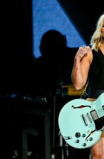 MIRANDA LAMBERT Performs in Virginia 06/17/2016