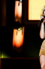 MIRANDA LAMBERT Performs in Virginia 06/17/2016