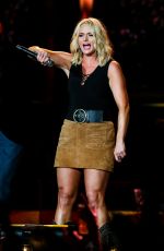 MIRANDA LAMBERT Performs in Virginia 06/17/2016