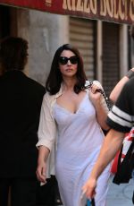 MONICA BELLUCCI on the Set of 