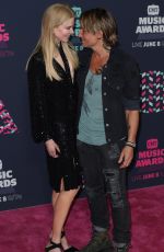 NICOLE KIDMAN at 2016 CMT Music Awards in Nashville 06/08/2016