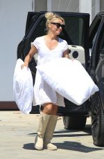 PAMELA ANDERSON Out in Malibu 06/16/2016